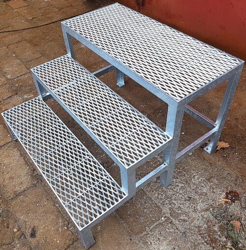 Metalltreppe mit Podest 2 Stufen, Außentreppe, verzinkt