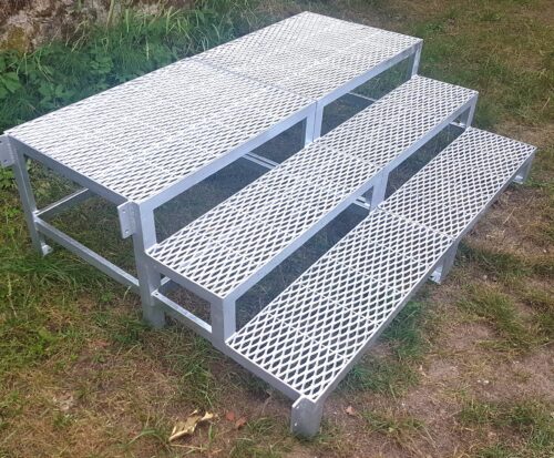 Metalltreppe mit Podest, 2 Stufen, verzinkt